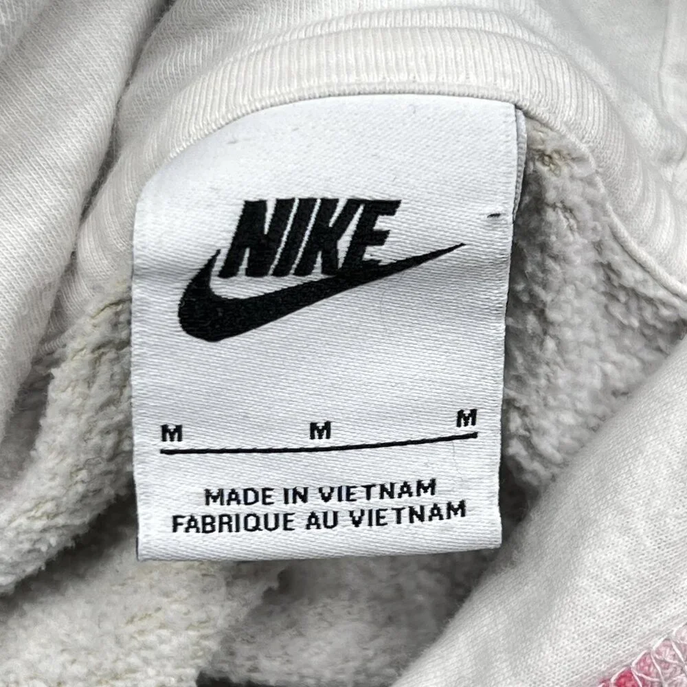 Nike sportswear club